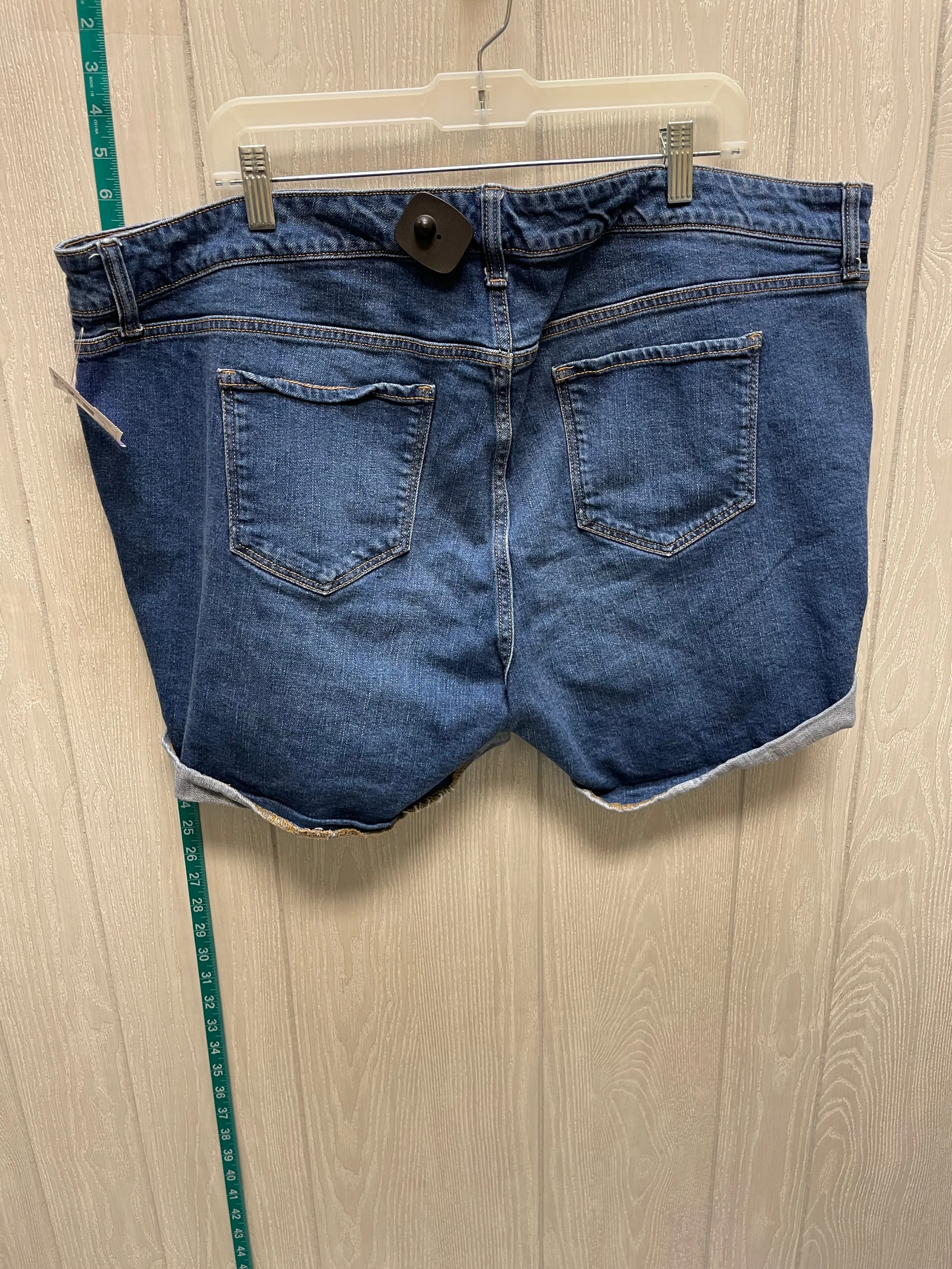 Blue Denim Shorts Old Navy, Size 22