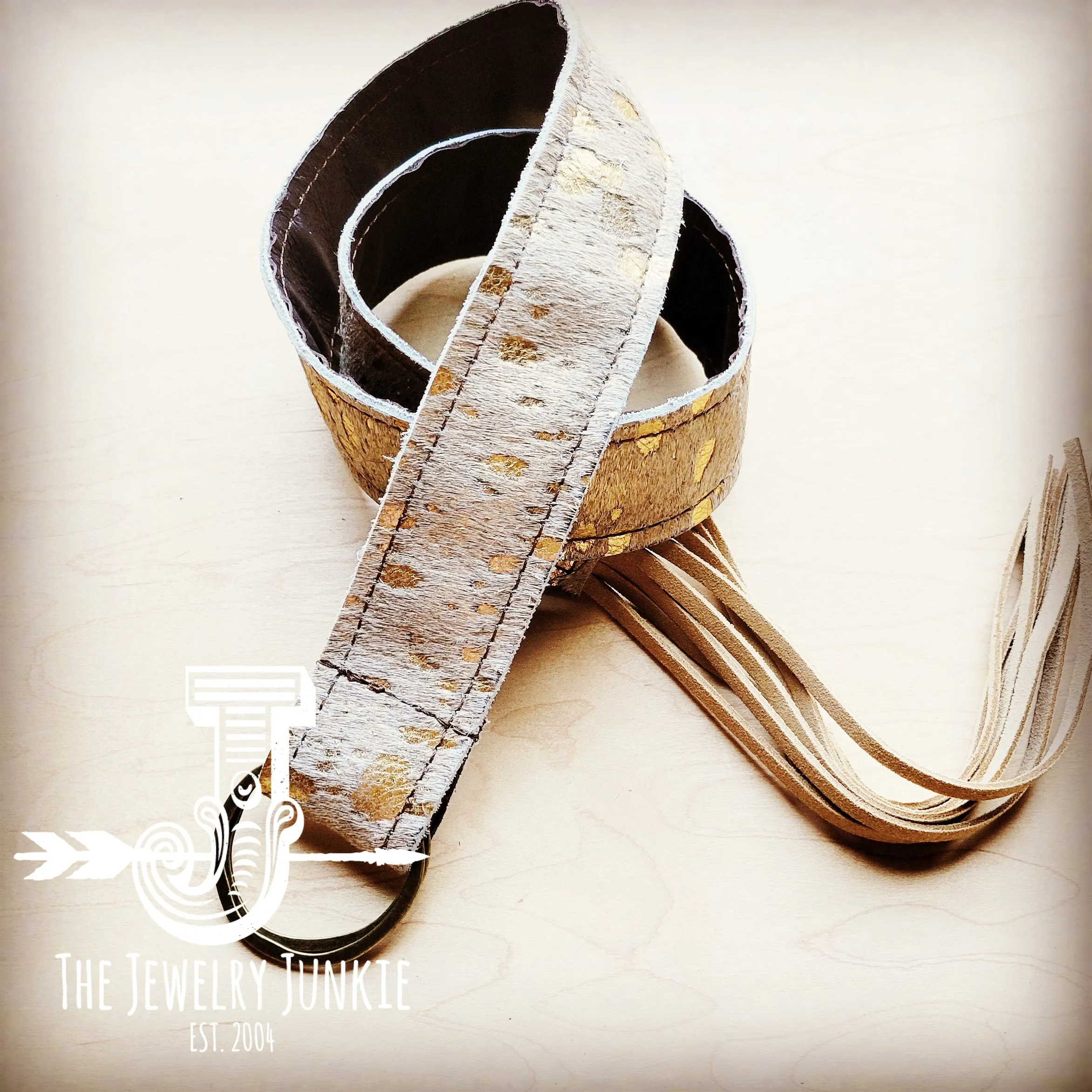 **Cream Metallic Hide Leather Belt with Leather Fringe Closure 905p